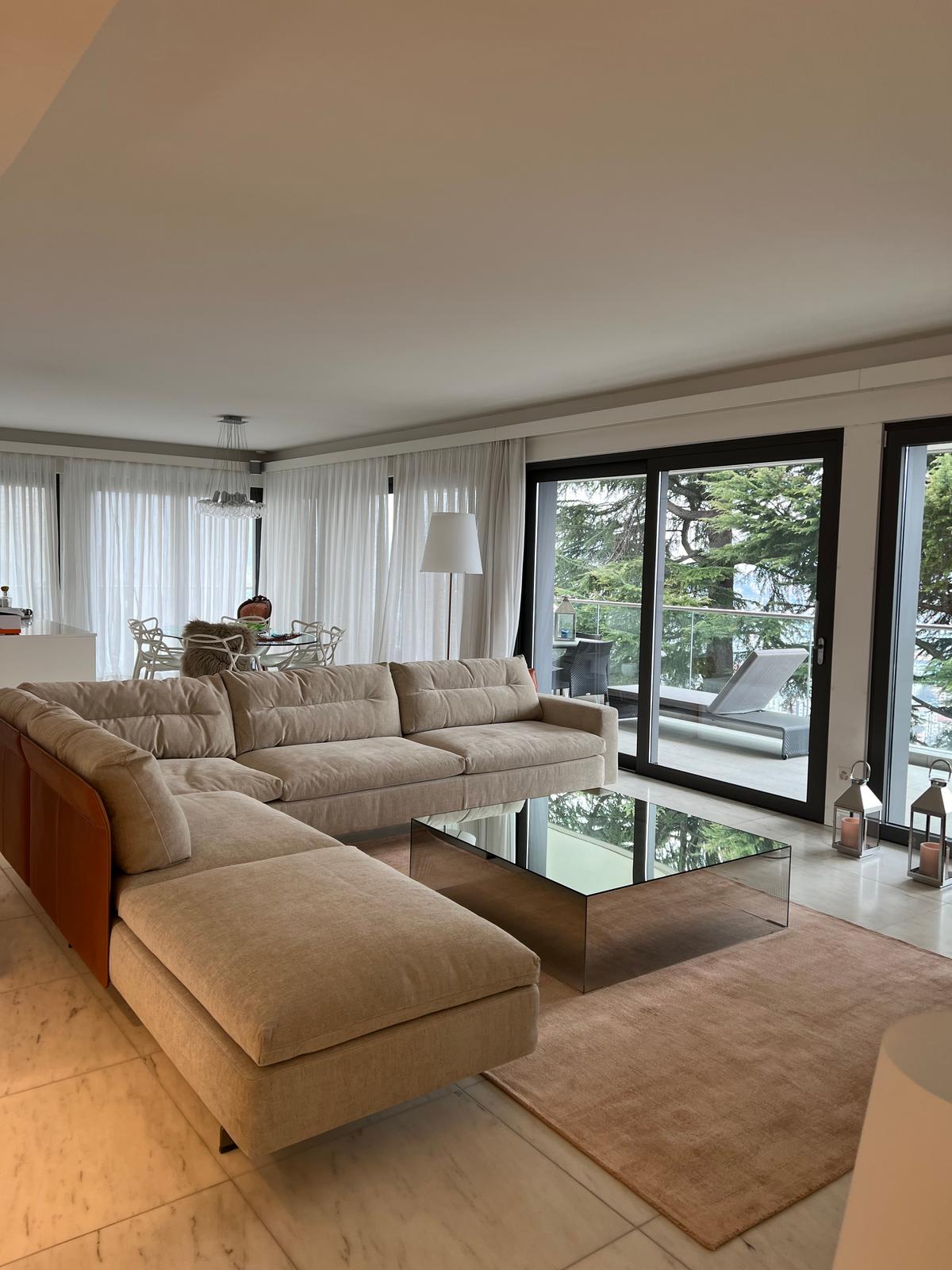 gallery_Image